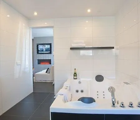 Hotel Der Valk 4*