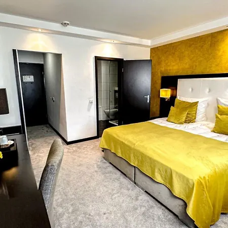 Hotel Der Valk 4*