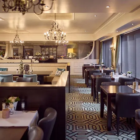 Hotel Der Valk 4*