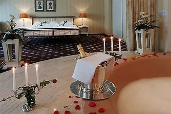 Hotel Der Valk 4*